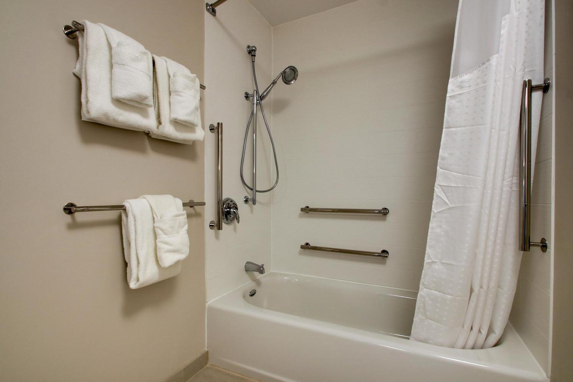 Holiday Inn Express & Suites - Elizabethtown North By Ihg Εξωτερικό φωτογραφία